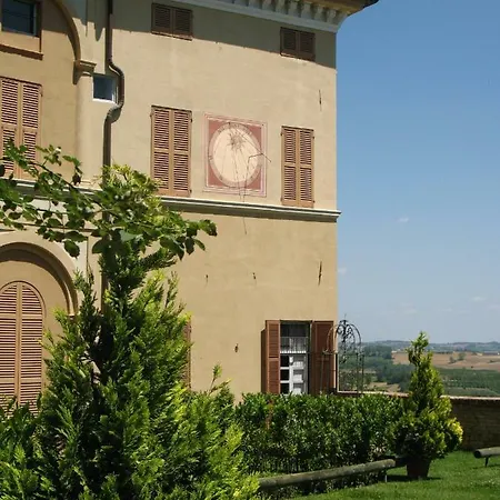 Soggiorno In Un Castello * Scandeluzza